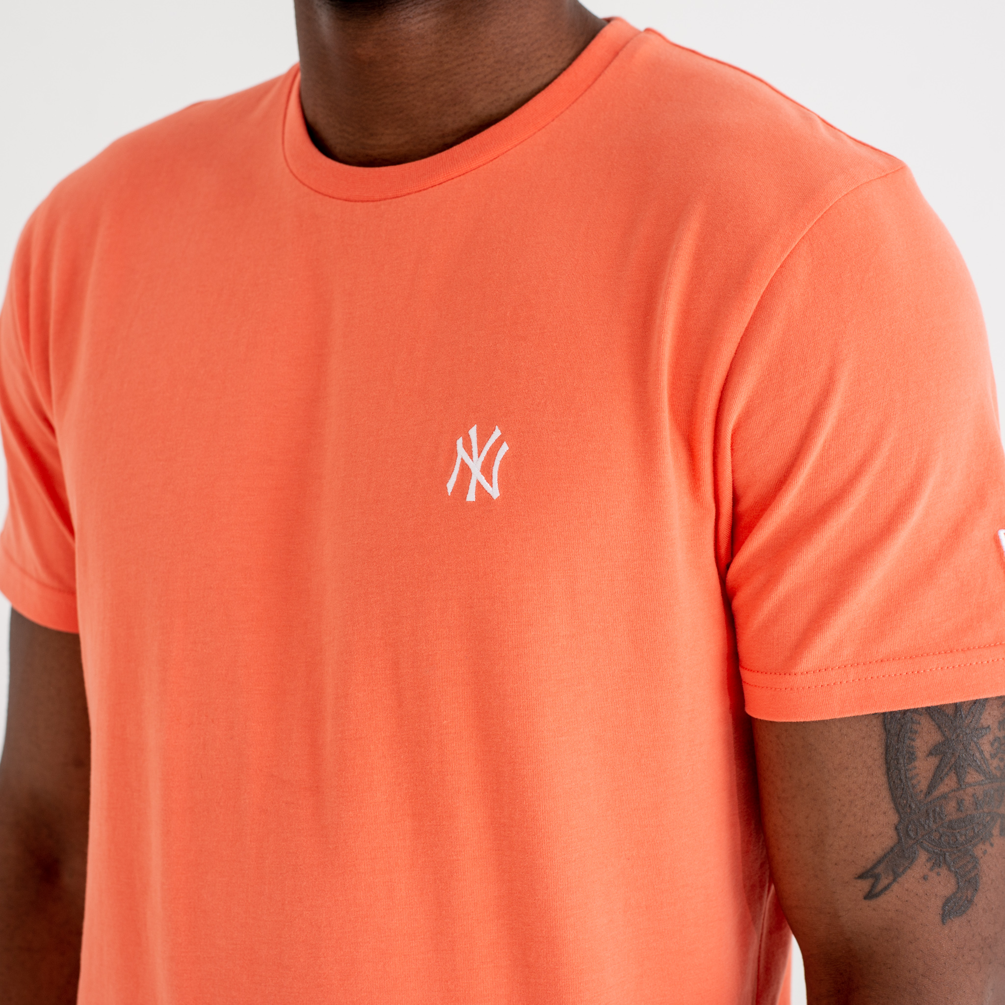 New York Yankees – T-Shirt mit Minilogo – Korallenrot