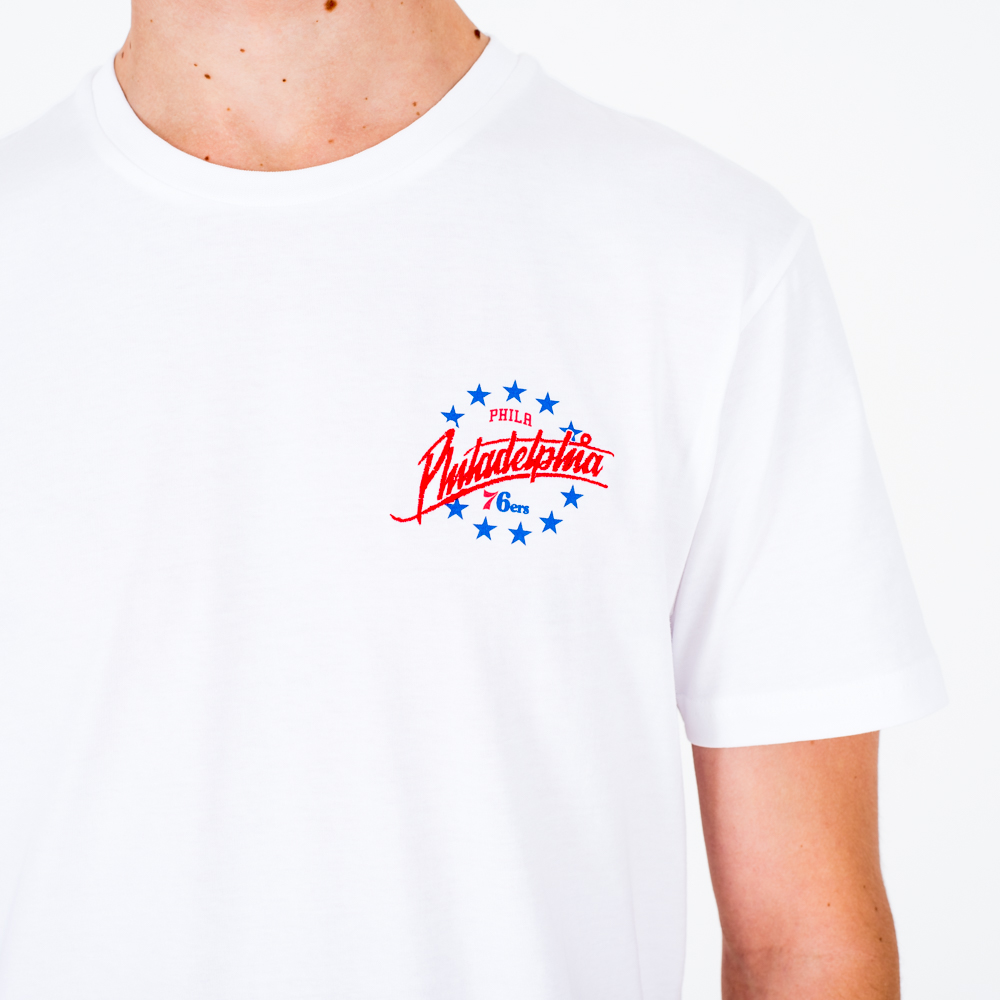 Philadelphia 76ers Script Logo Weißes T-Shirt