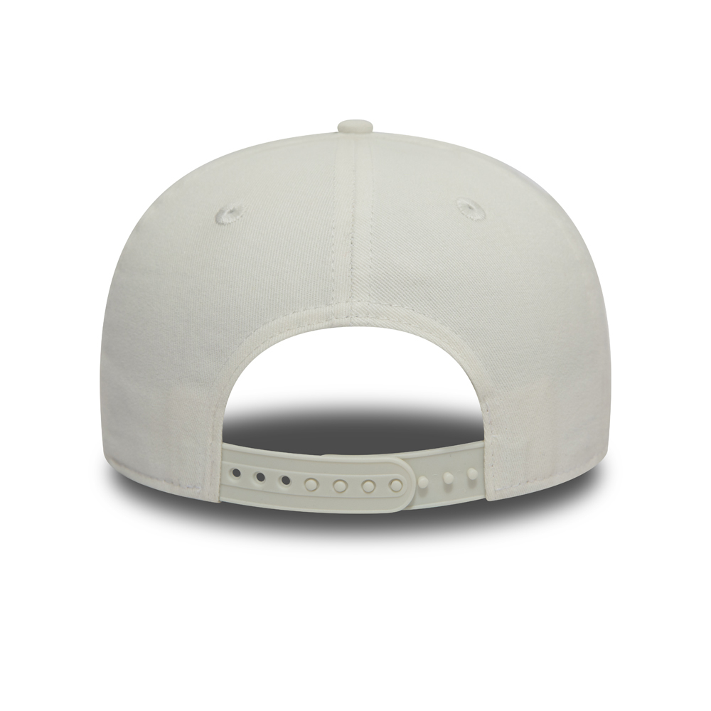 Cappellino con chiusura posteriore New Era 9FIFTY bianco con scritta applicata
