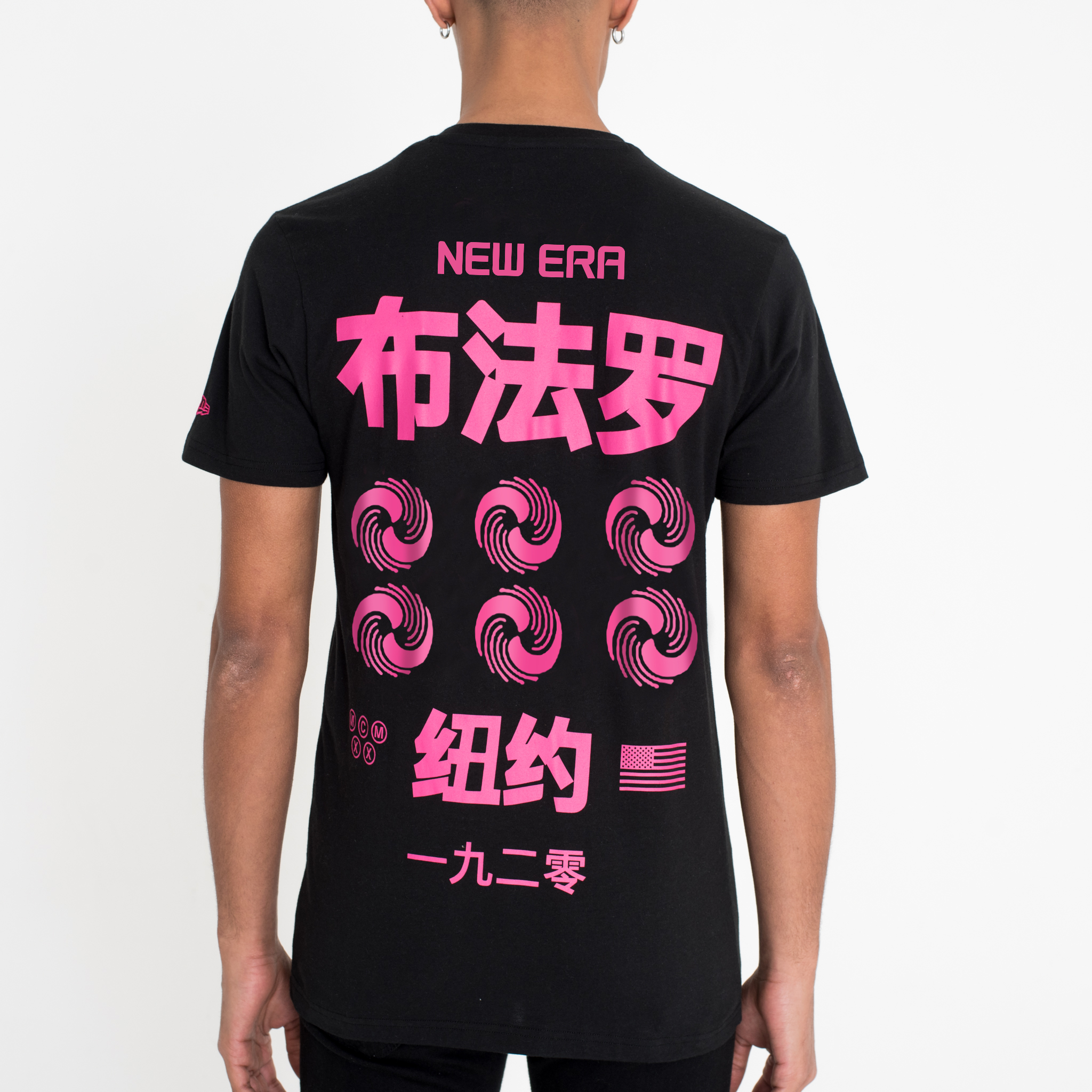 New Era – T-Shirt mit Grafik – Schwarz
