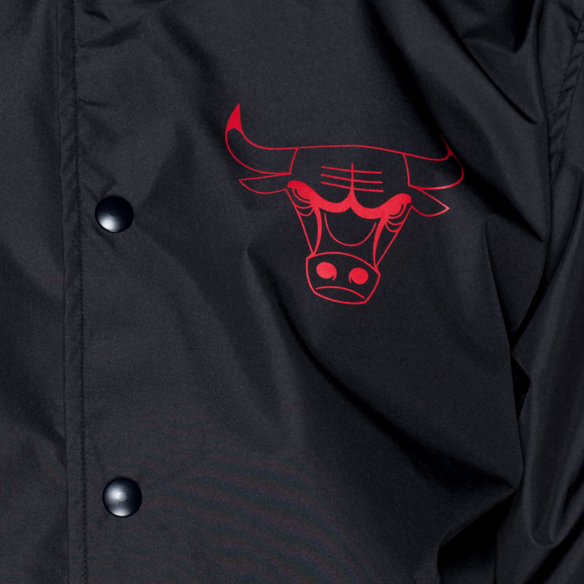 Blouson aviateur noir avec logo des Chicago Bulls