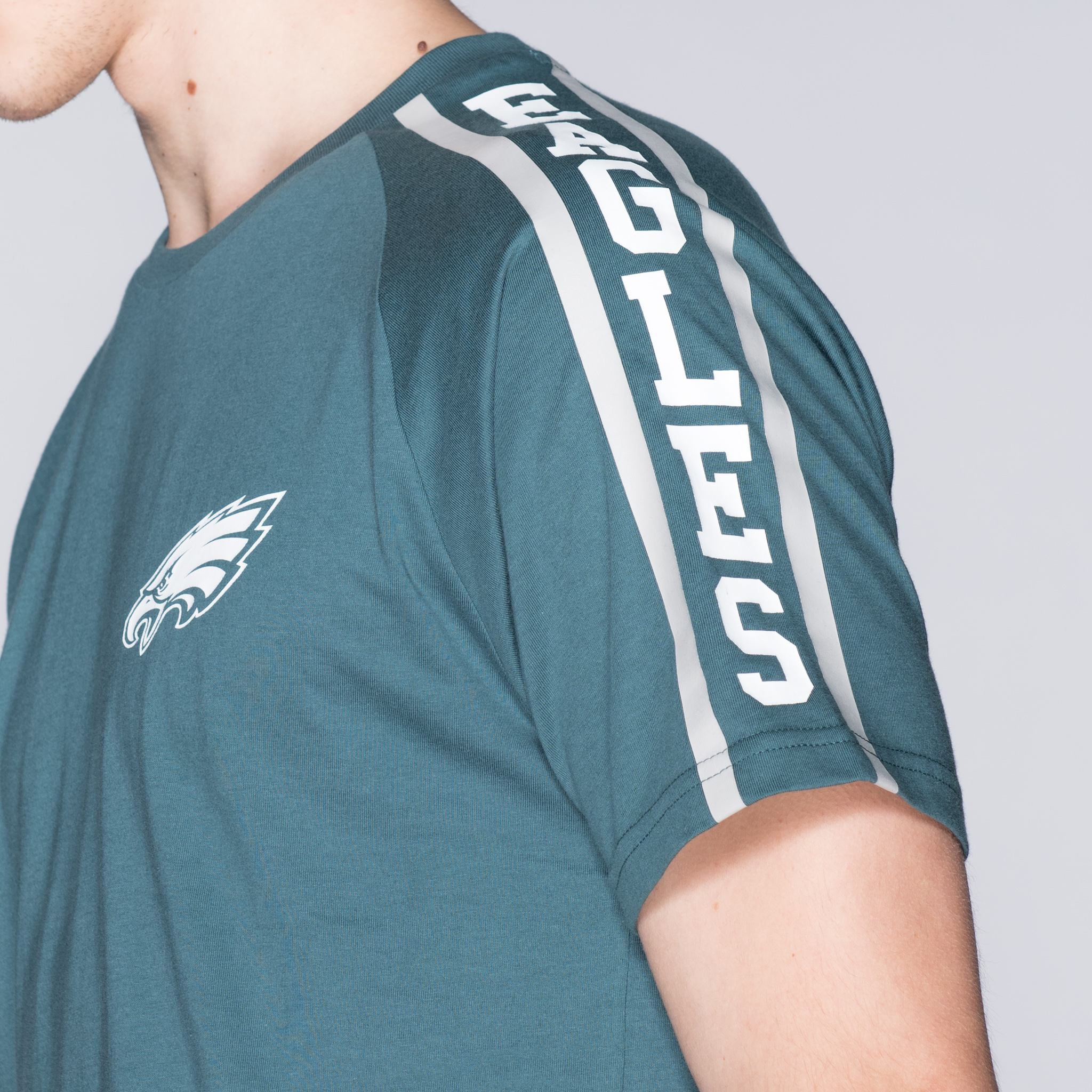 T-shirt vert avec logo des Philadelphia Eagles et imprimé sur l'épaule