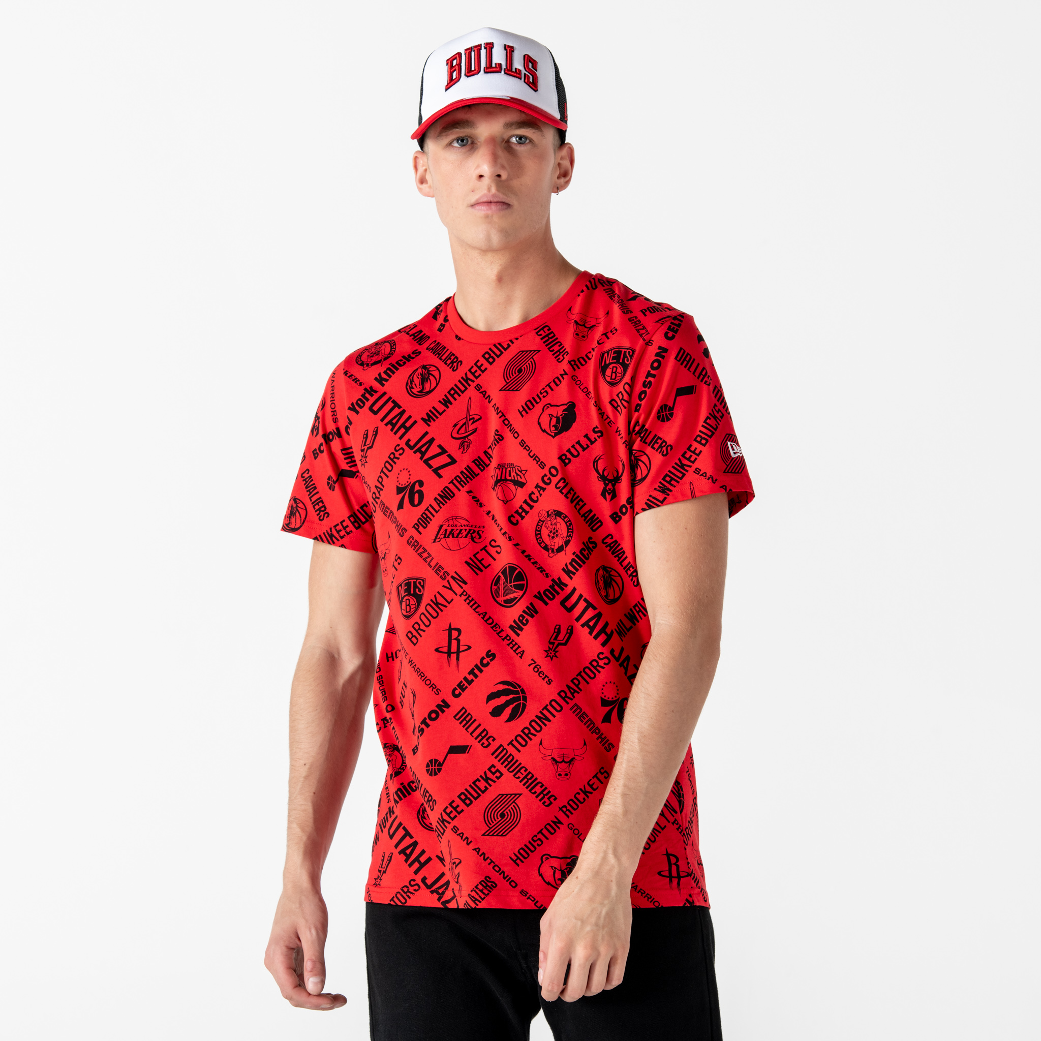 T-shirt con logo NBA rossa