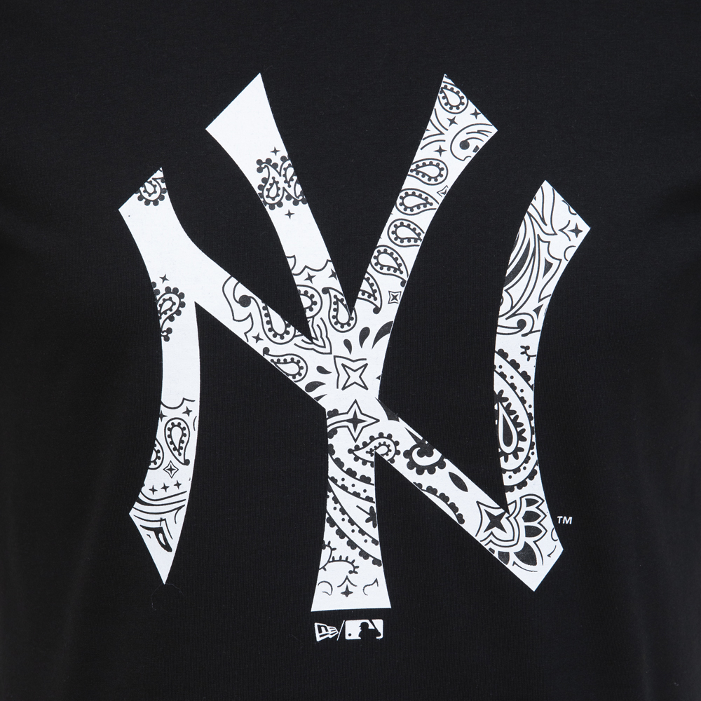 New York Yankees – T-Shirt in Schwarz-Weiß mit Paisley-Logoprint