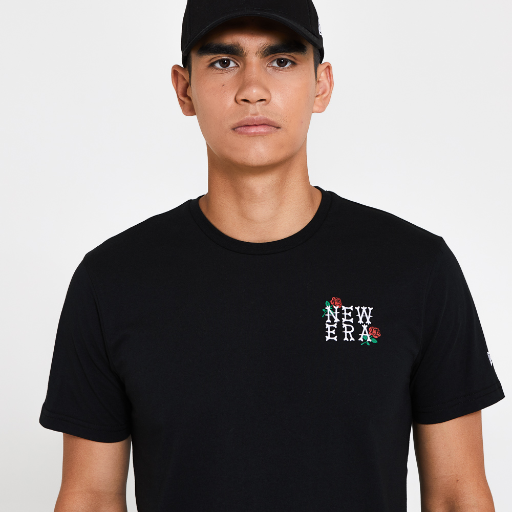 T-shirt New Era noir à logo rose