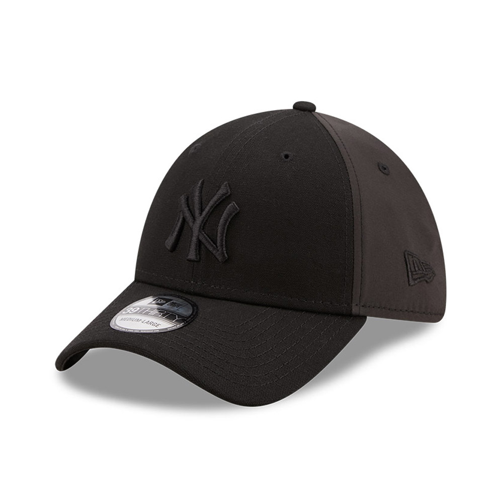 New York Yankees Canvas Black 39THIRTY Stretch Fit Cap