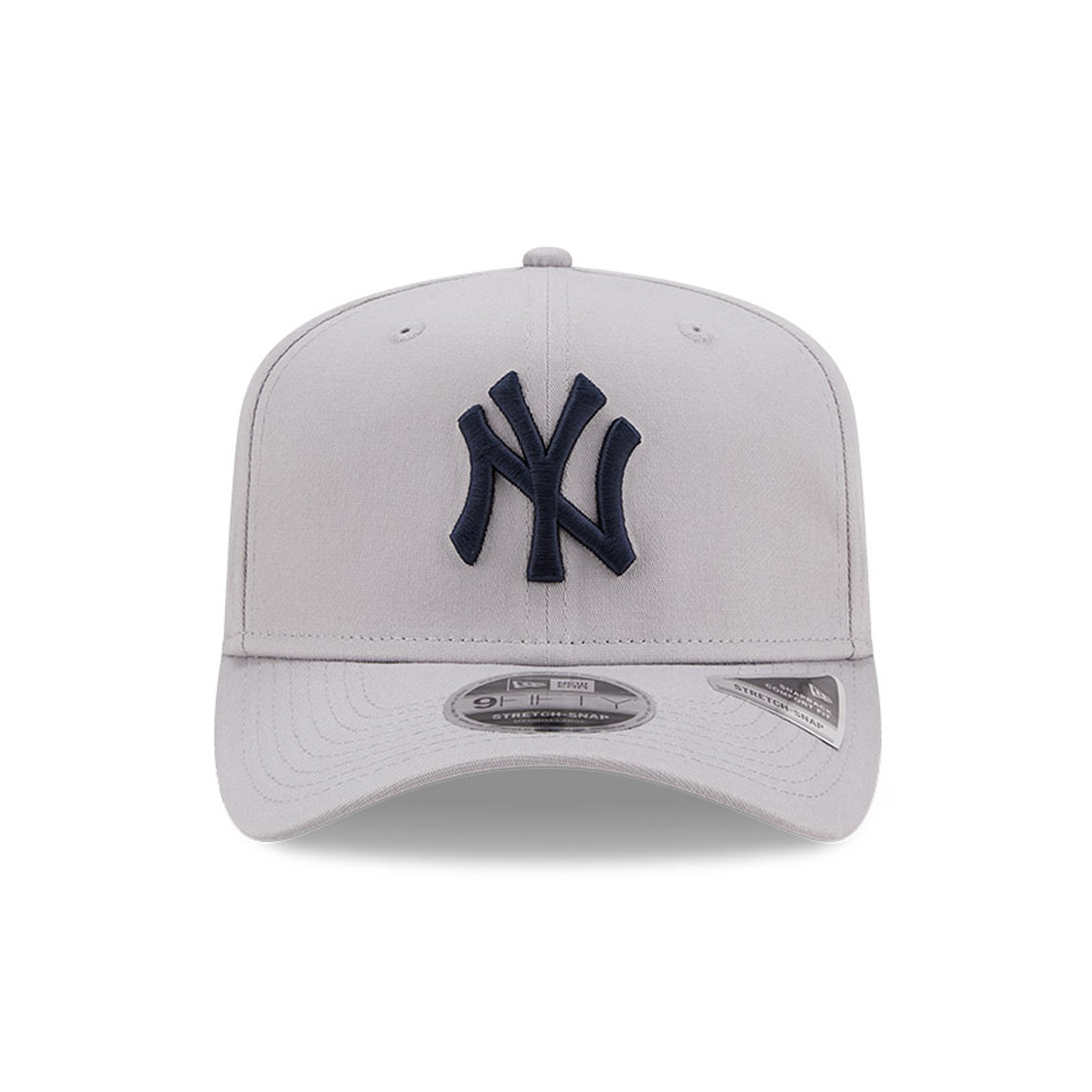 New Era 9Fifty Stretch Snap Cap NY Yankees grau 