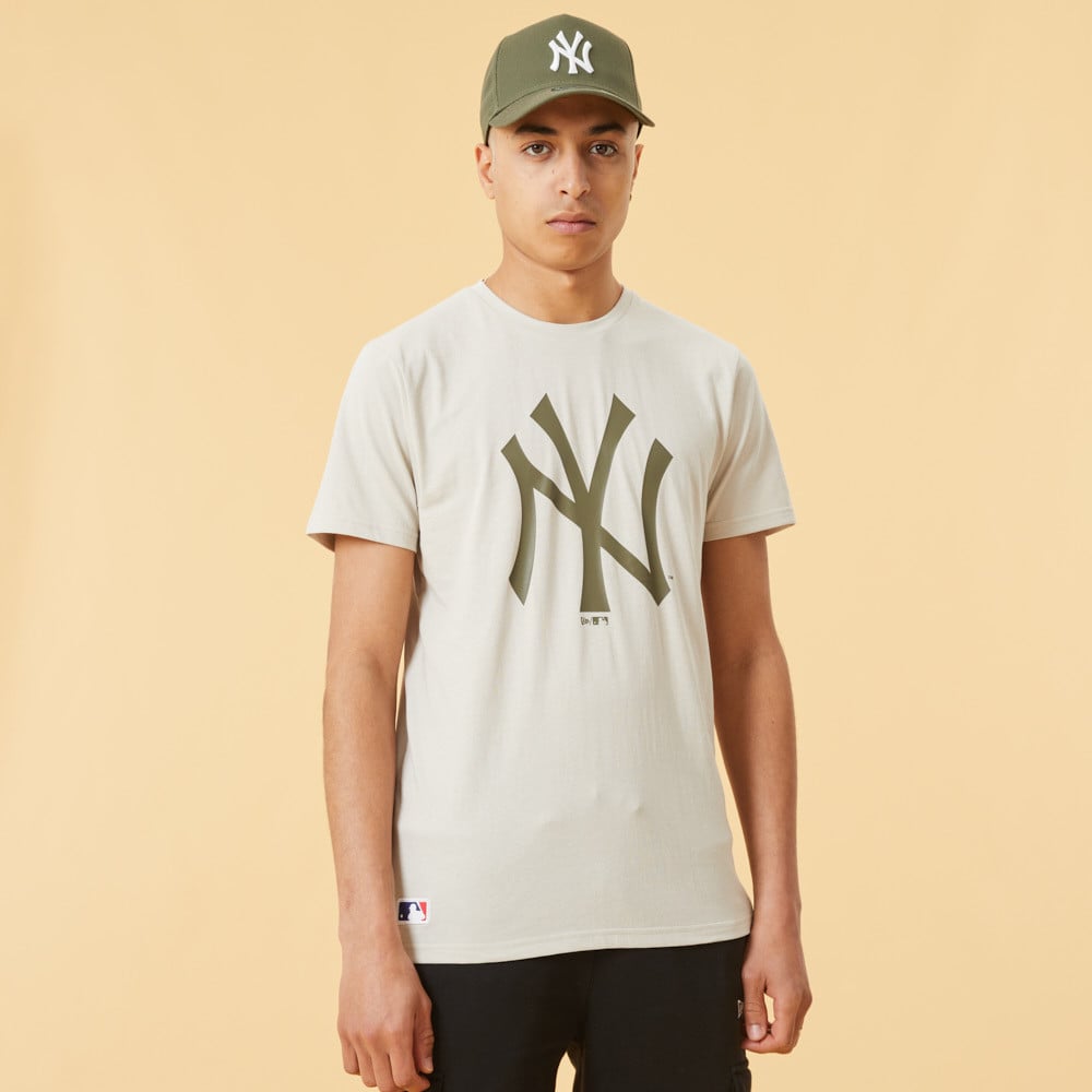 New York Yankees Team Logo Stone T-Shirt