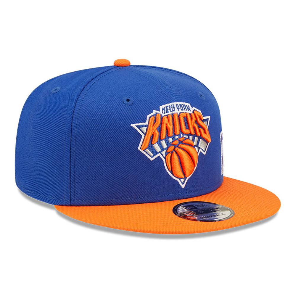 New York Knicks NBA Black Letter Arch Blue 9FIFTY Snapback Cap