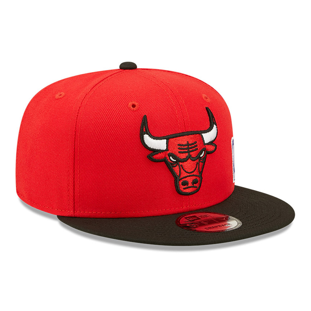 Rote Chicago Bulls NBA Black Letter Arch 9FIFTY Snapback Cap