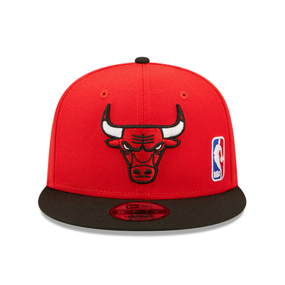 Gorra oficial New Era hicago Bulls NBA Black Letter Arch Red 9FIFTY Snapback