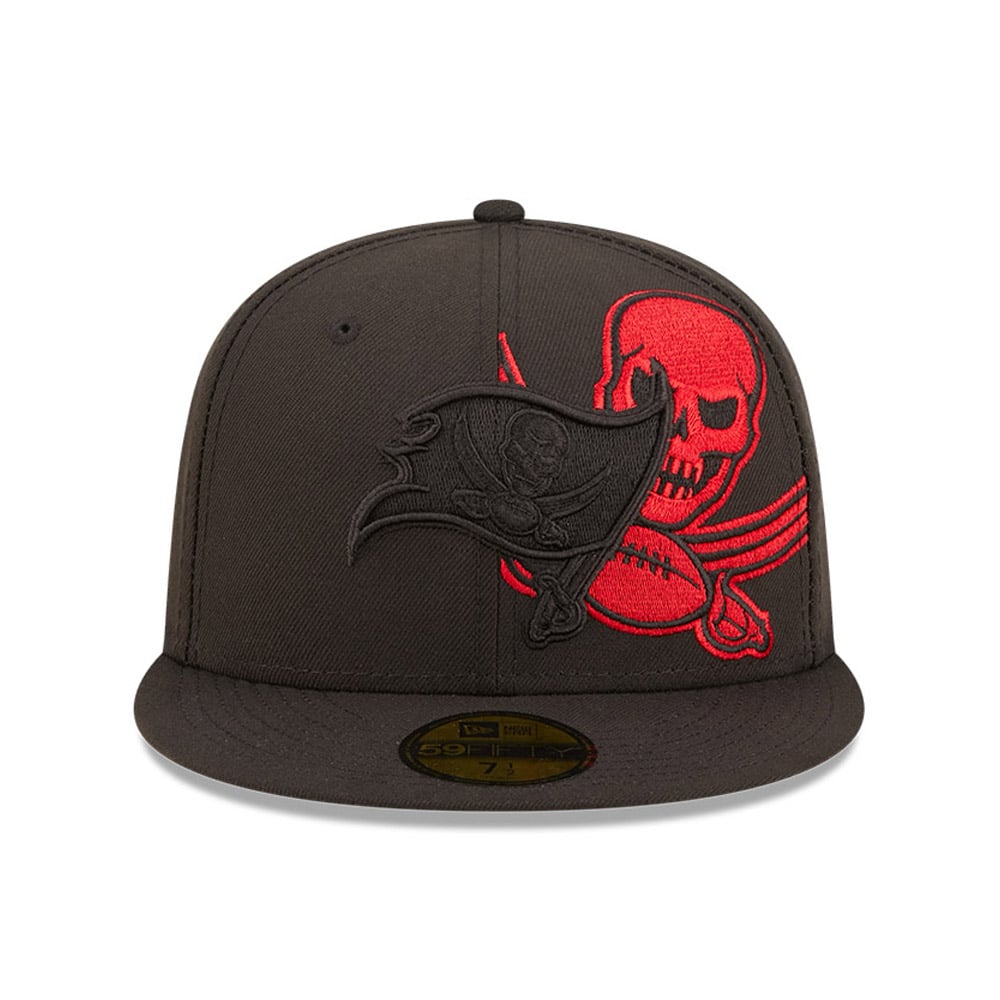 Tampa Bay Buccaneers NFL Logo Feature Black 59FIFTY Fitted Cap