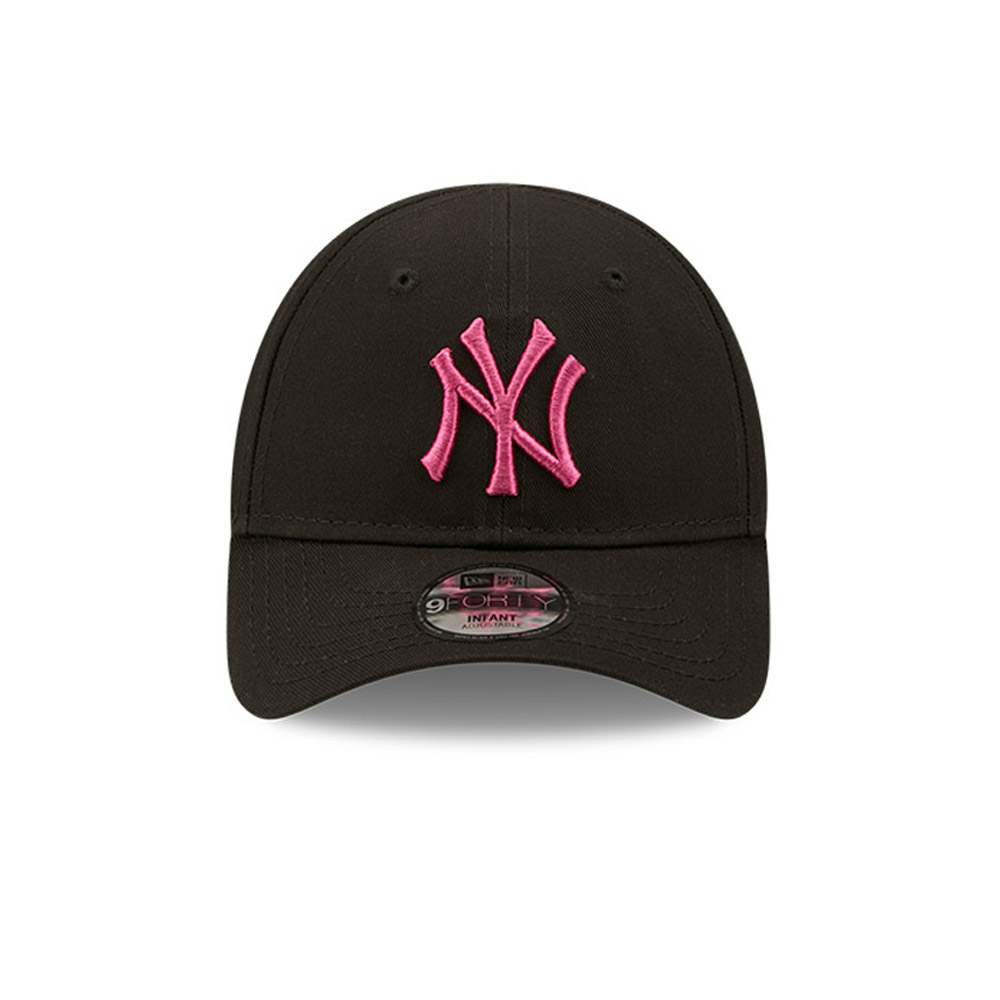 New York Yankees League Essential Infant Black 9FORTY Adjustable Cap
