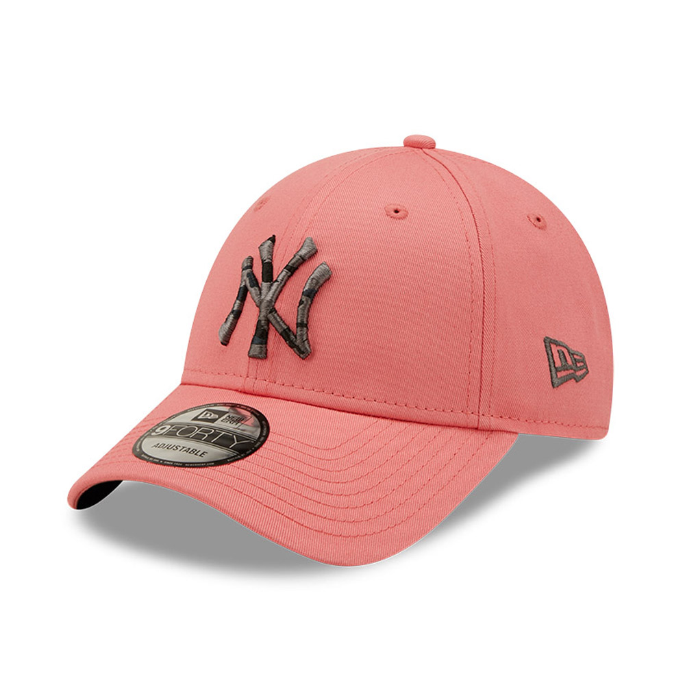 New York Yankees Logo Infill Pink 9FORTY Adjustable Cap