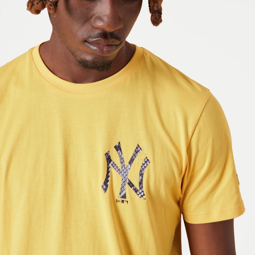 New York Yankees MLB Team Logo Yellow T-Shirt