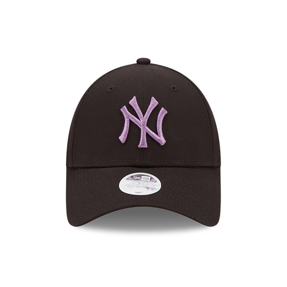New York Yankees League Essential Womens Black 9FORTY Adjustable Cap