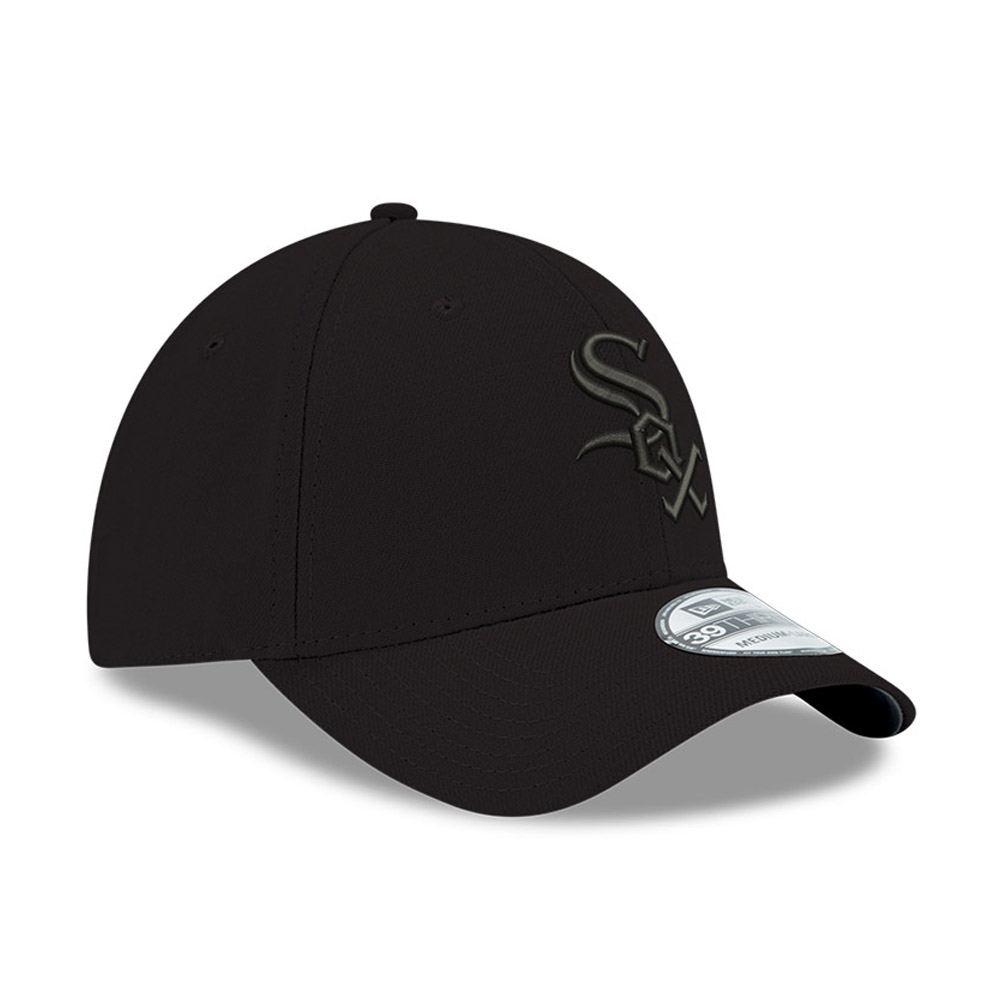 Chicago White Sox Black On Black 39THIRTY Stretch Fit Cap