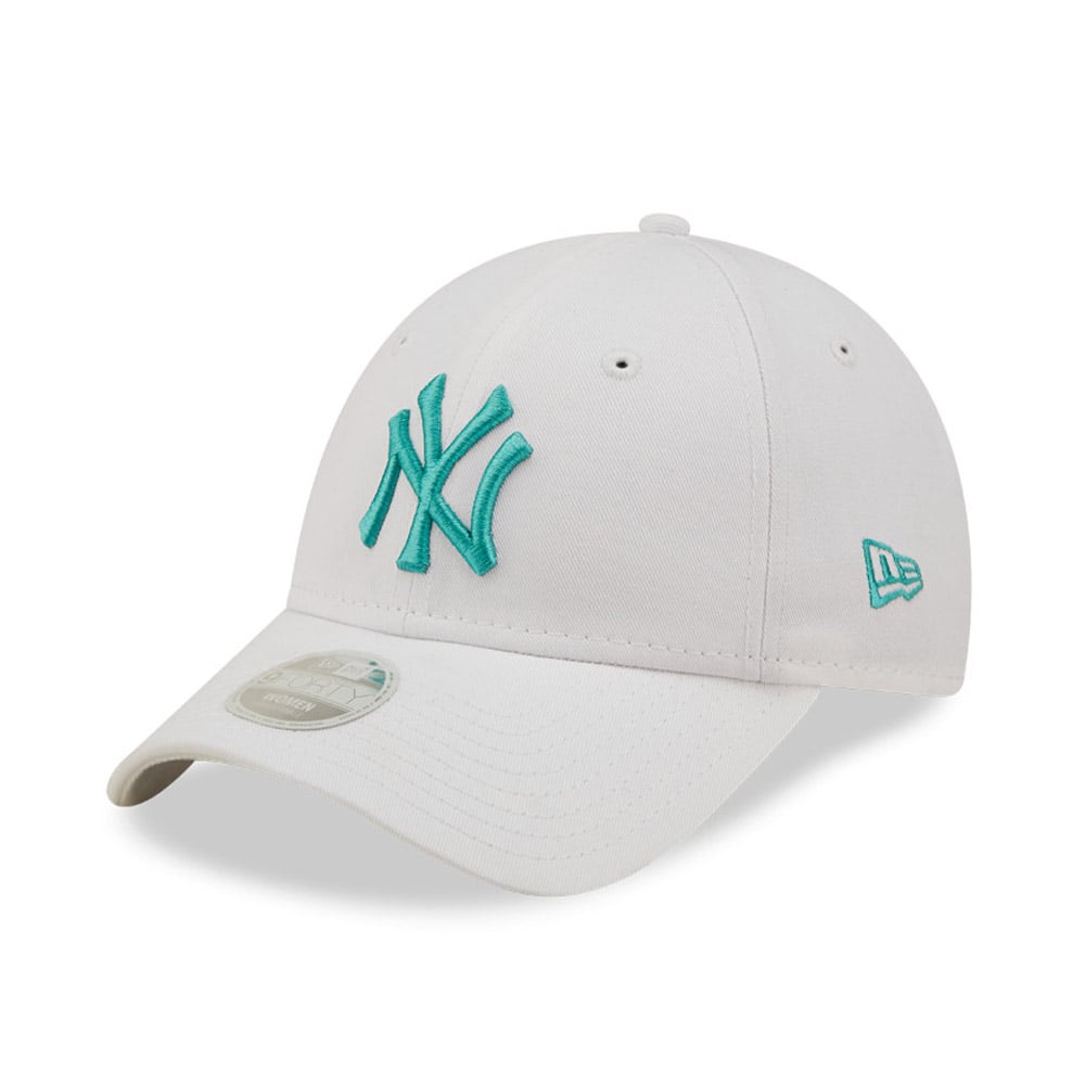 New York Yankees League Essentials Womens White 9FORTY Adjustable Cap