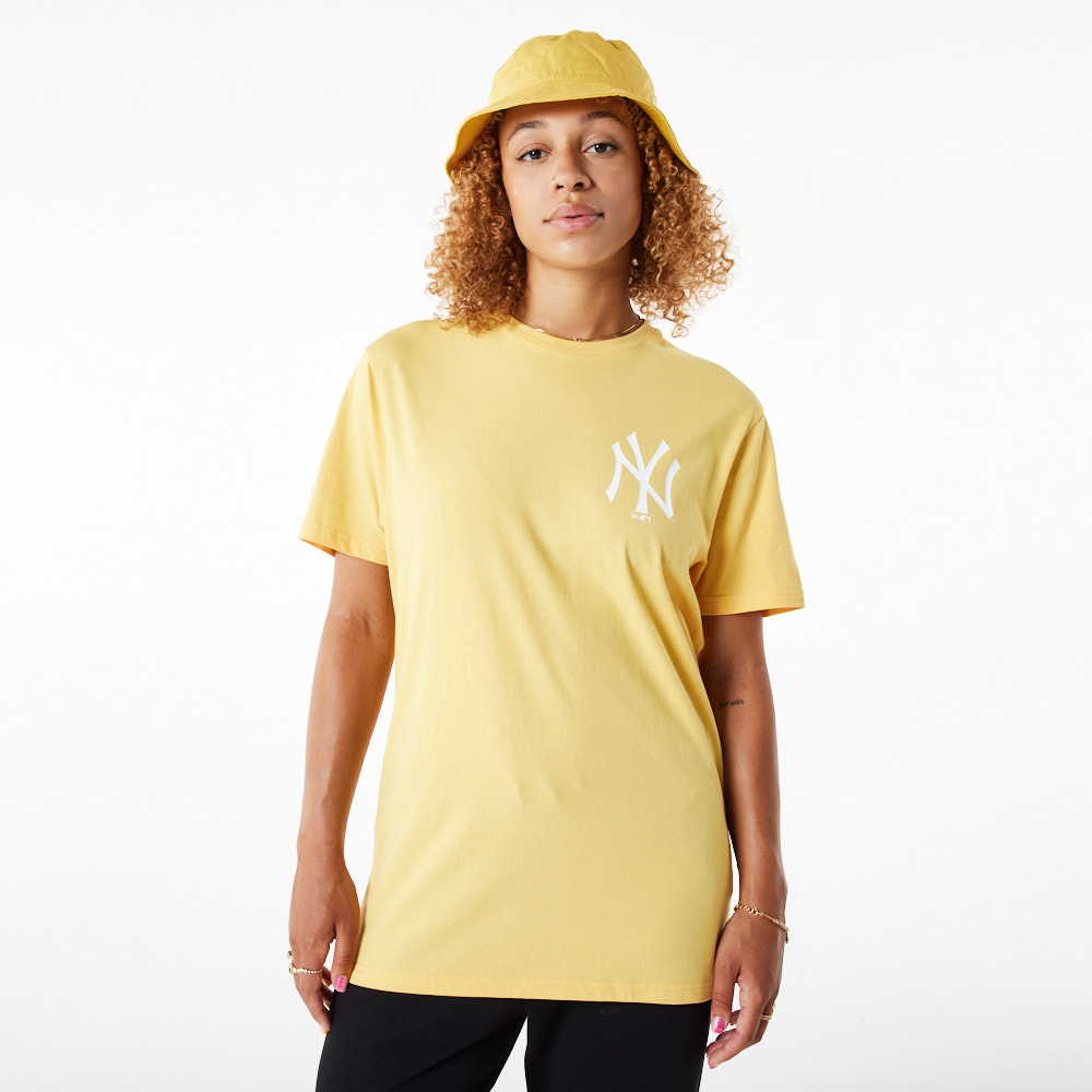 New York Yankees League Essential Pastel Yellow T-Shirt