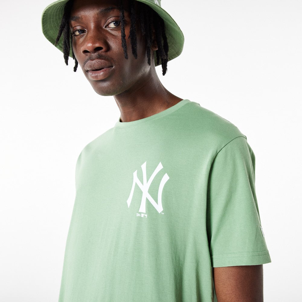 Camiseta New Era New York Yankees MLB League Essential Verde