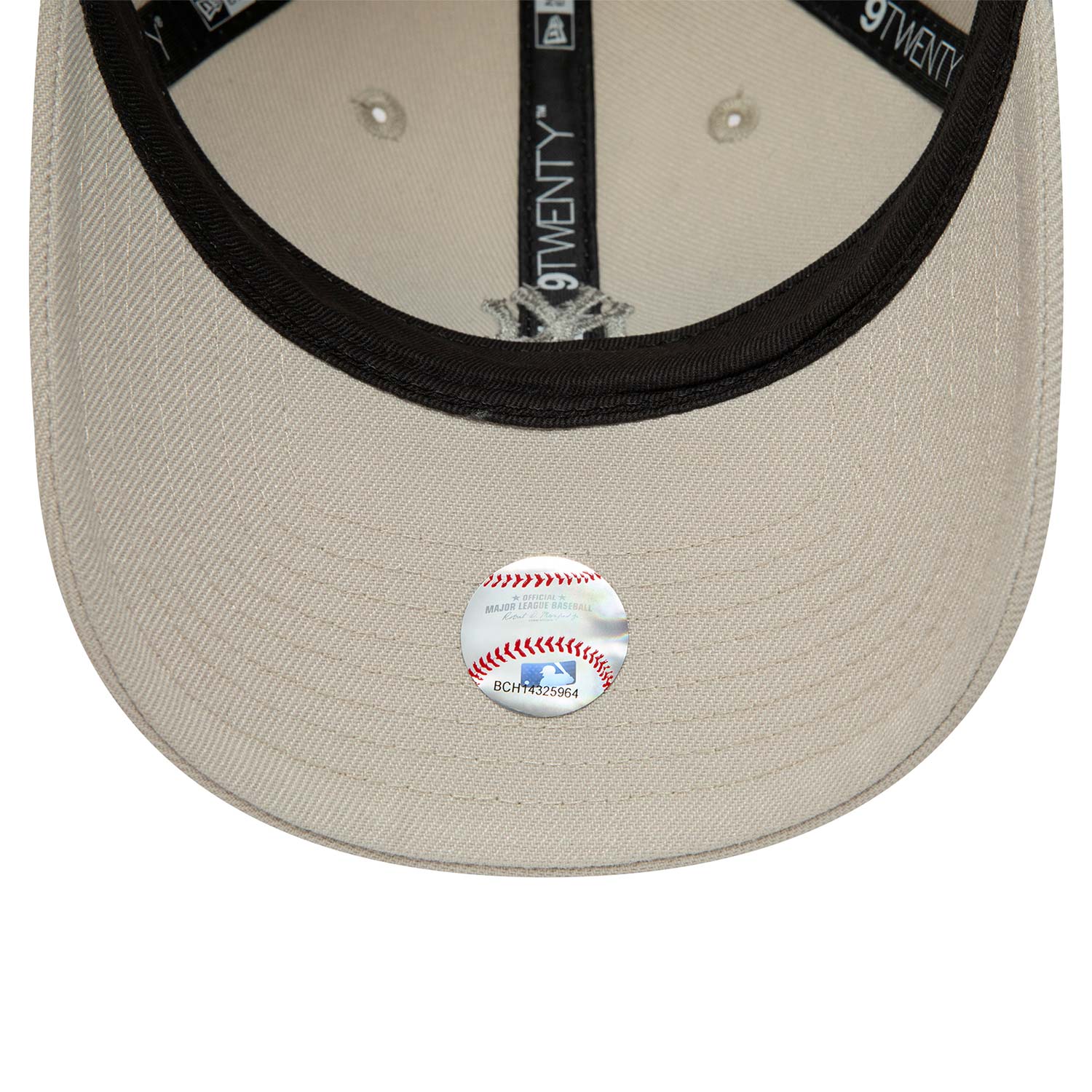 New York Yankees Mini Logo 9TWENTY Adjustable Cap
