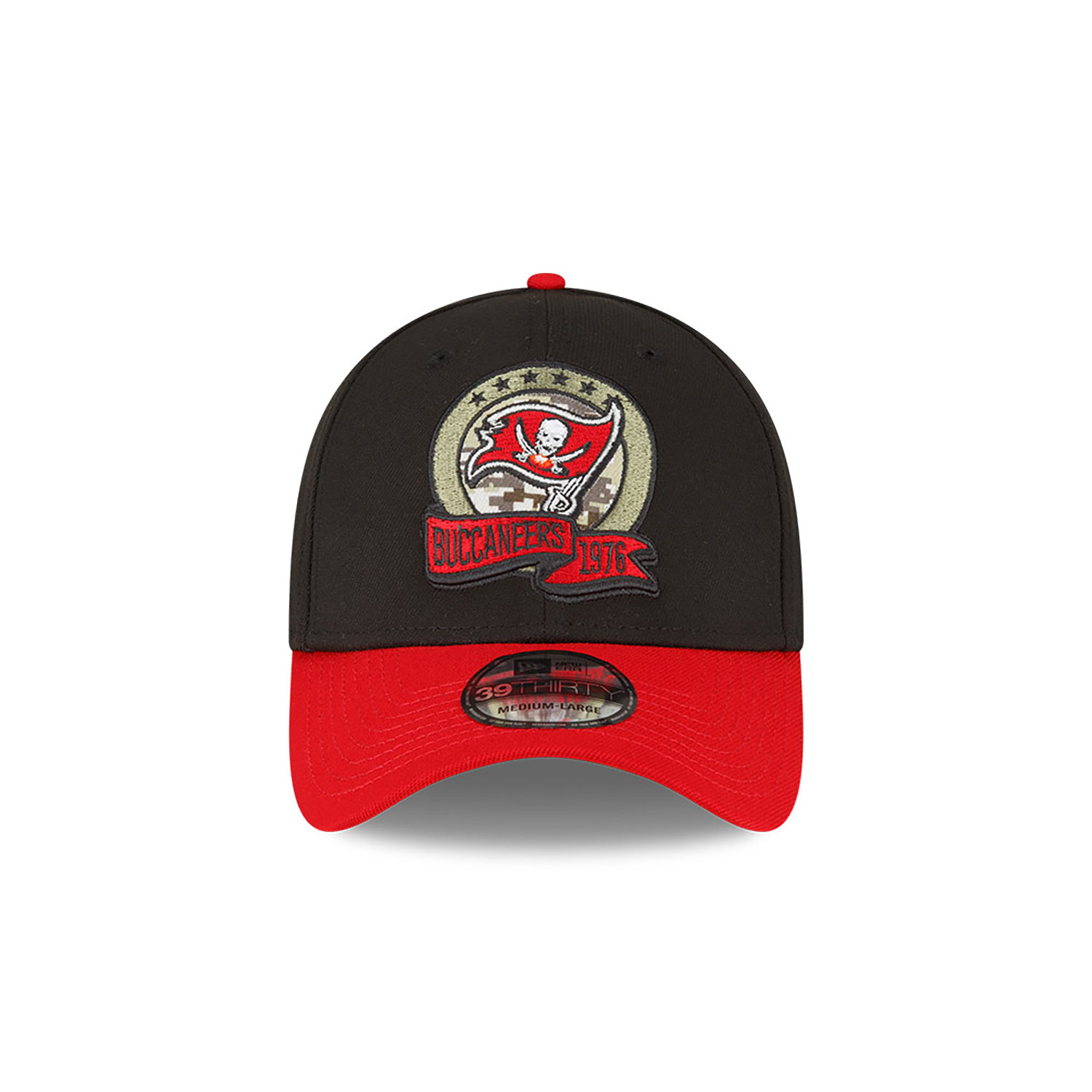Tampa Bay Buccaneers NFL Salute to Service Black 39THIRTY Stretch Fit Cap