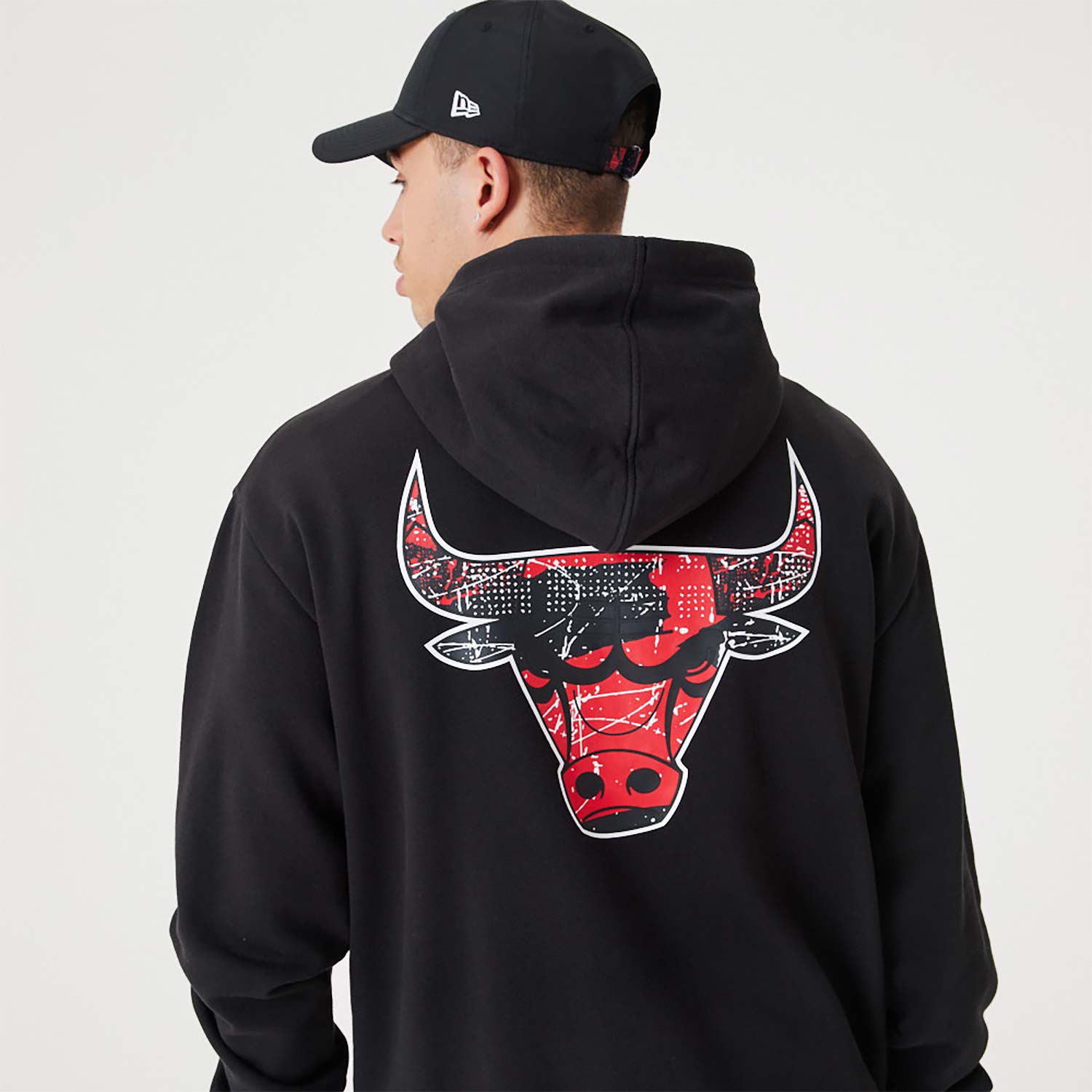 Chicago Bulls NBA Infill Team Logo Black Pullover Hoodie