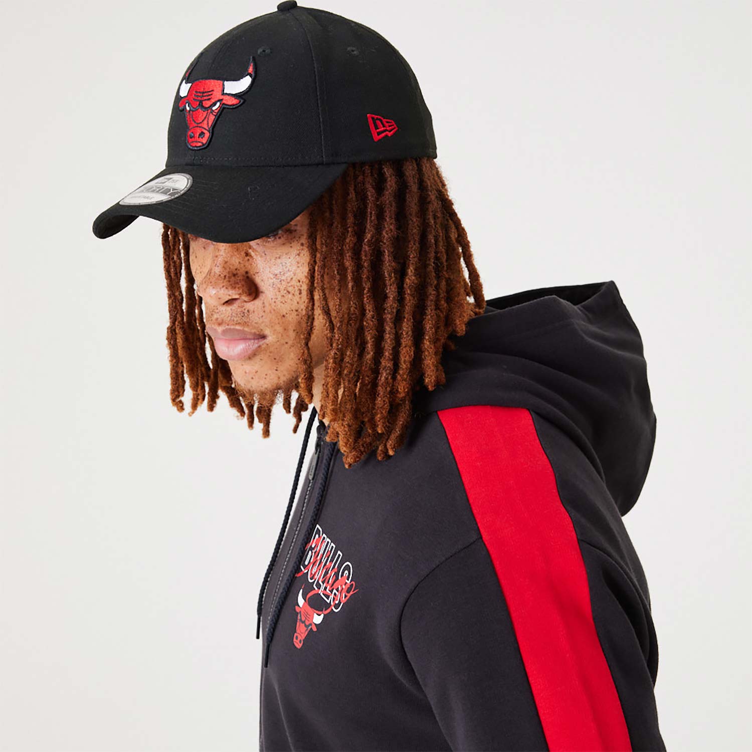 Chicago Bulls SCRIPT-STRIPE SNAPBACK Black Hat by New Era
