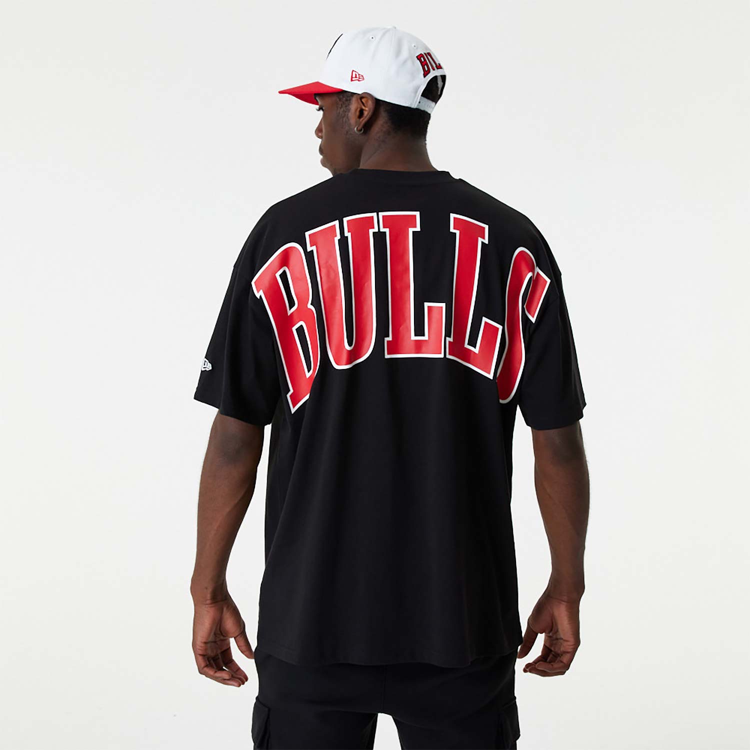 Reduktion teenagere Oswald Official New Era NBA Infill Logo Chicago Bulls Oversized T-Shirt C2_140 |  New Era Cap RO