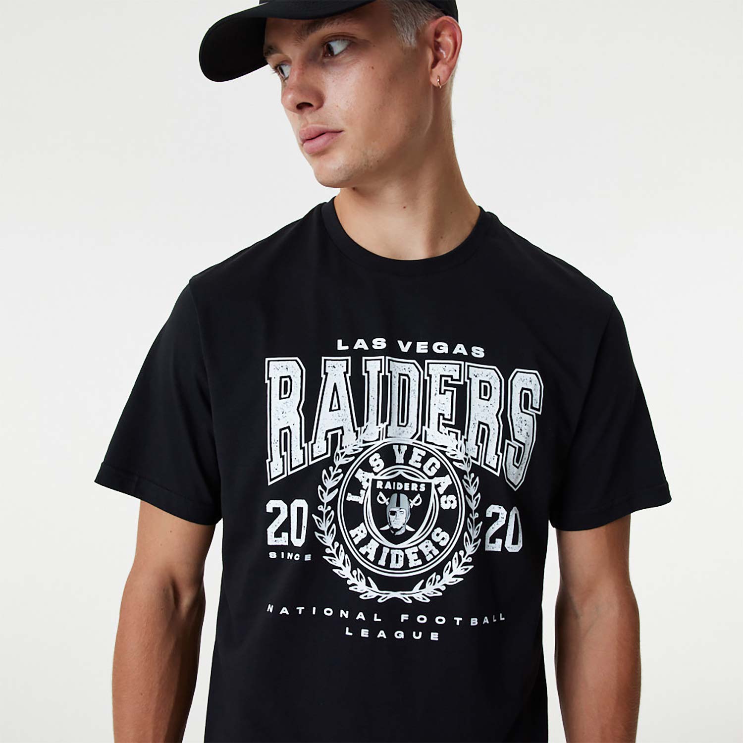 NFL Team Apparel Las Vegas Raiders Logo Black T shirt size Large