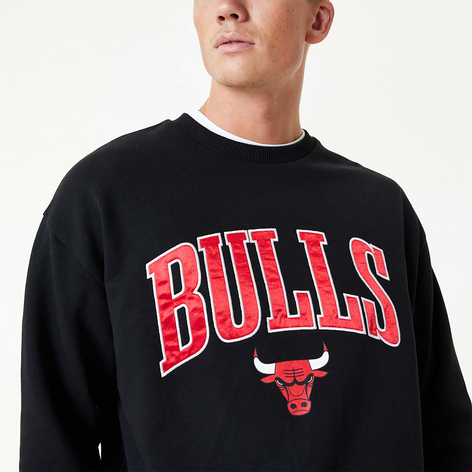 chicago bulls white sweatshirt