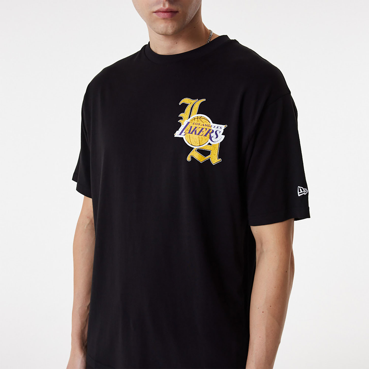 NBA Team Graphic LA Lakers Oversized T-Shirt D01_358 | New Era Cap FI