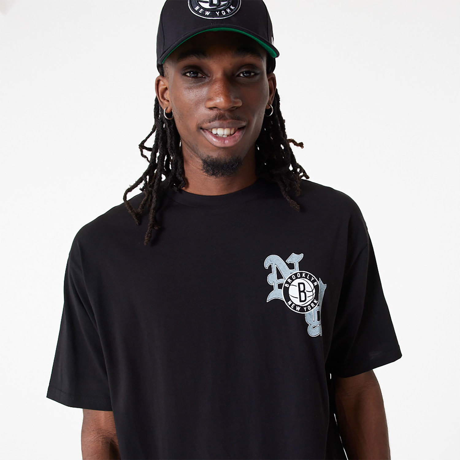 NBA Team Graphic Brooklyn Nets Oversized T-Shirt D01_360 | New Era Cap CZ