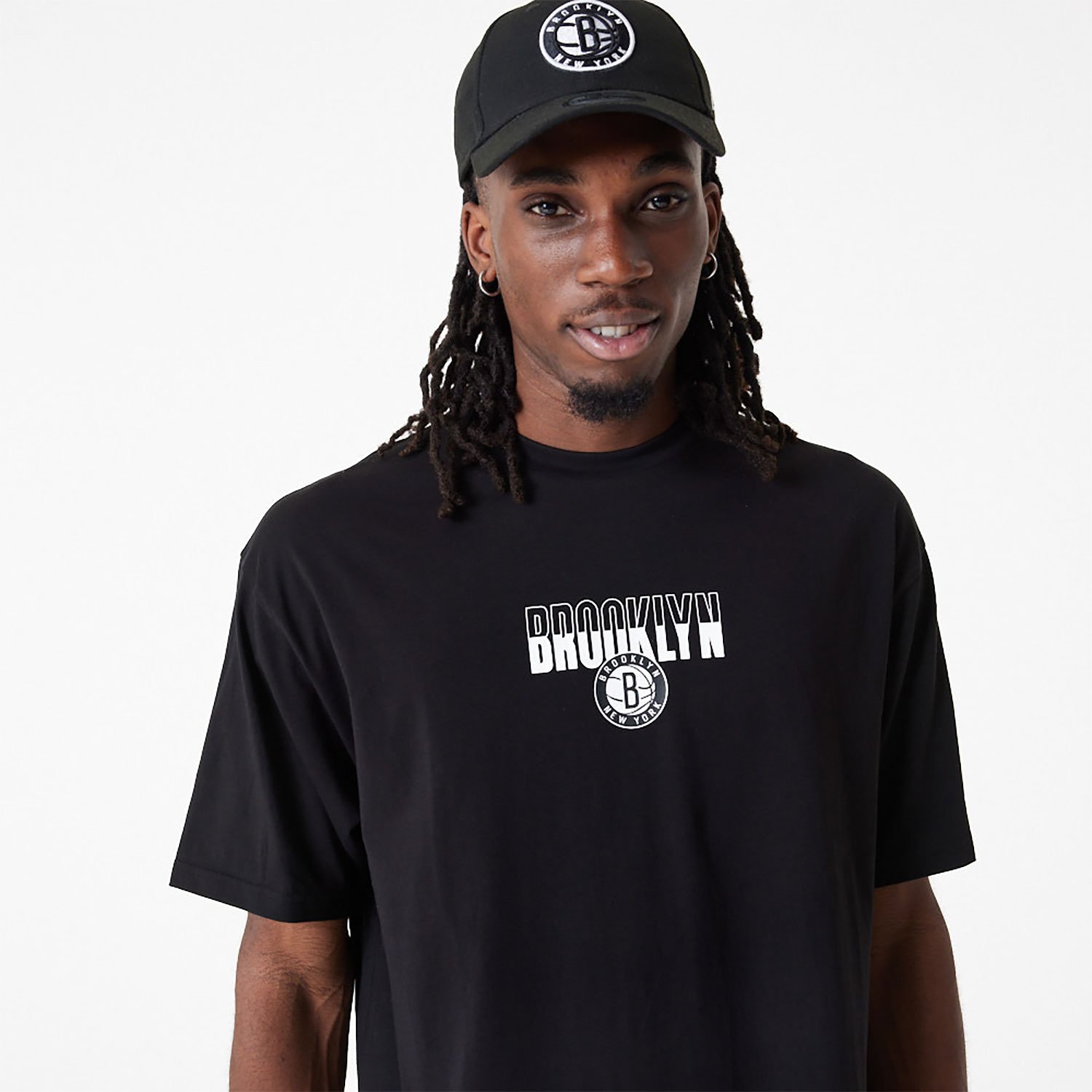 NBA City Graphic Brooklyn Nets Oversized T-Shirt D01_370 | New Era Cap PL