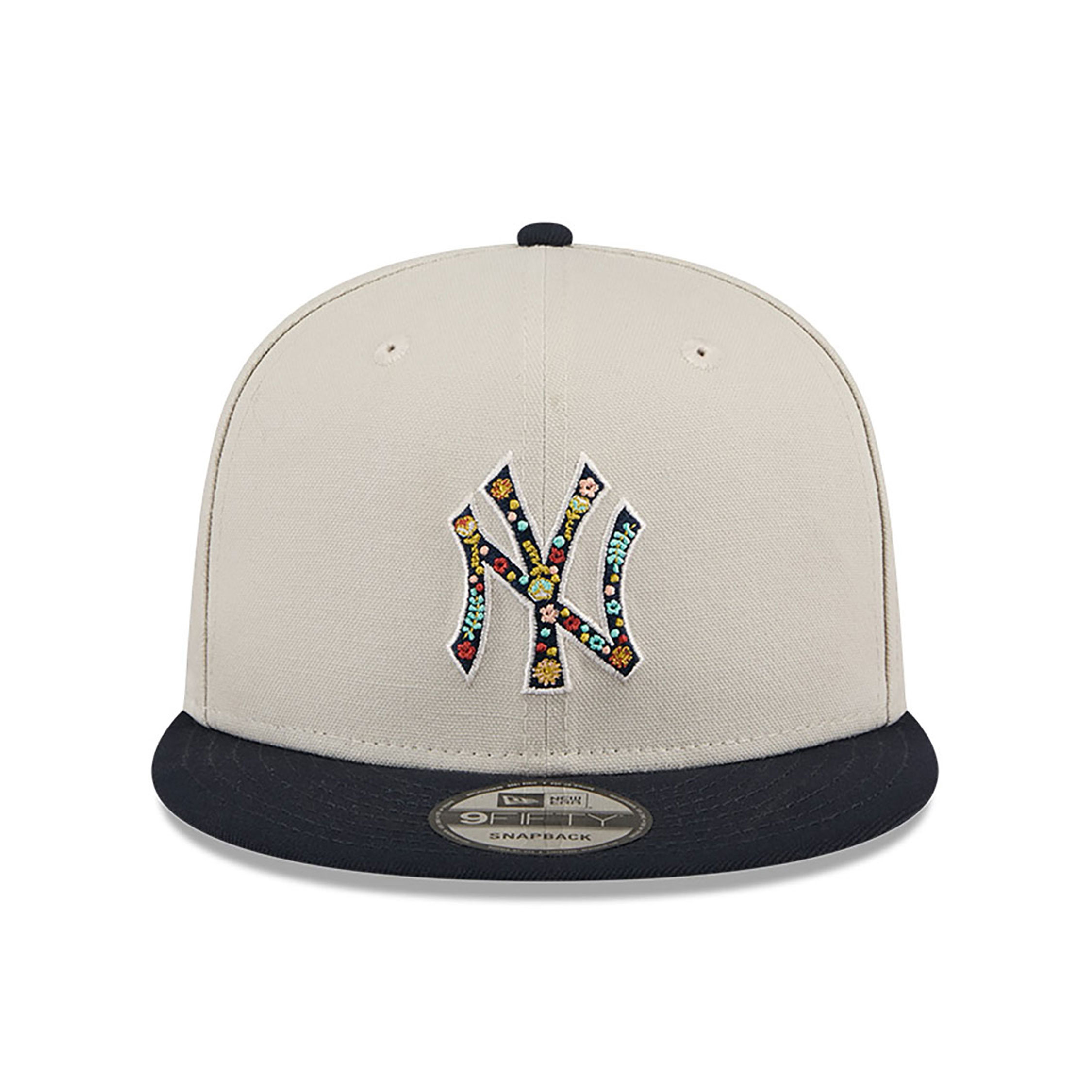 New York Yankees Floral Fill Light Beige 9FIFTY Snapback Cap